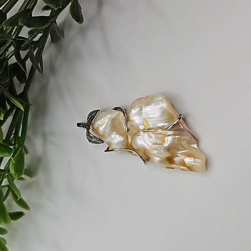 Blister Pearl Pendant With A Silver Filgree Setting